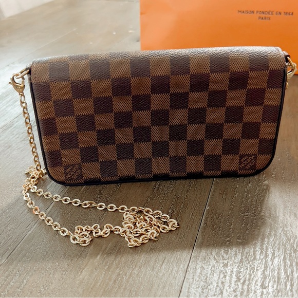 Louis Vuitton Pochette Felicie - Picture 4 of 16